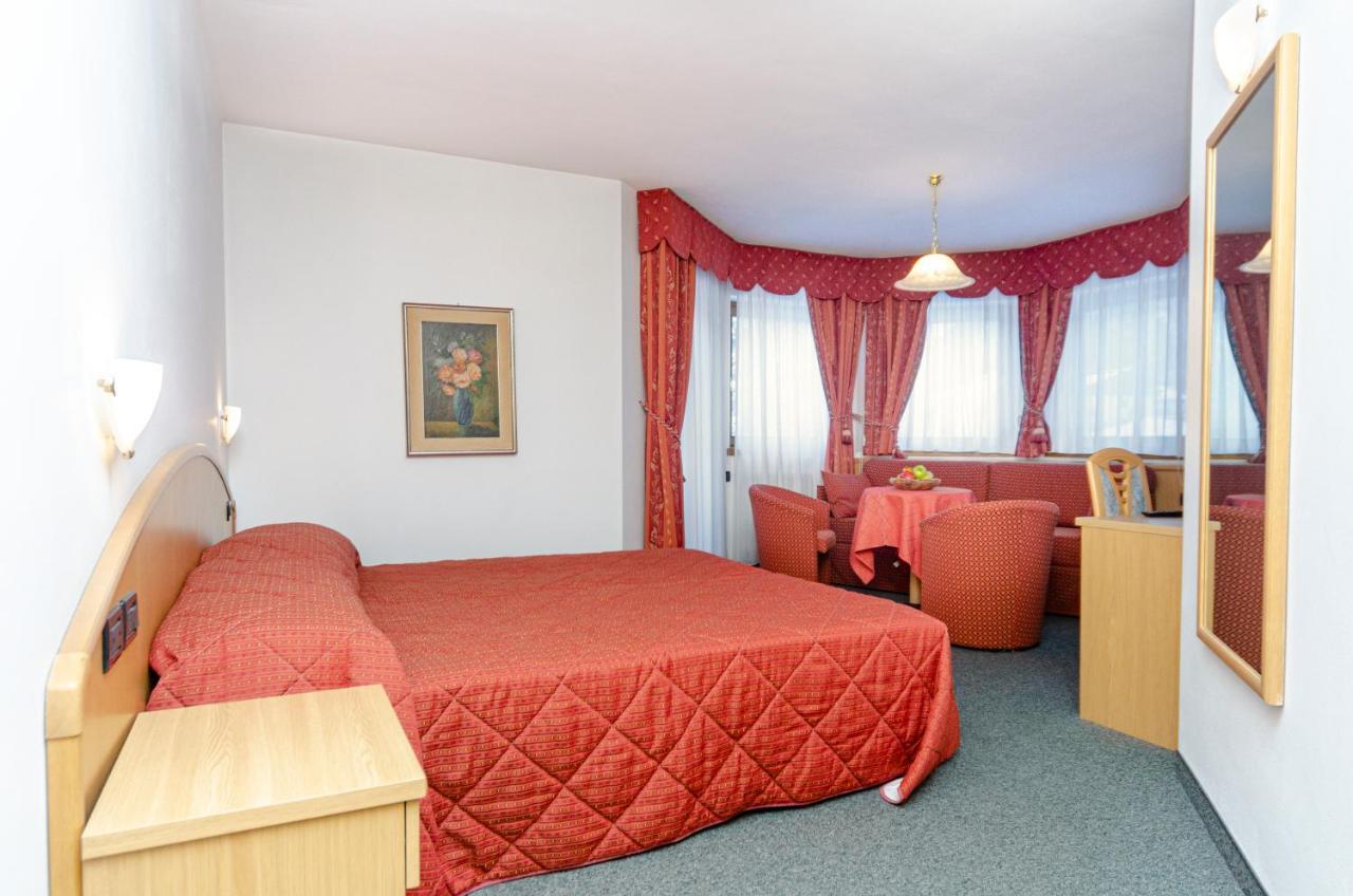 Flos Hotel Moena Zewnętrze zdjęcie